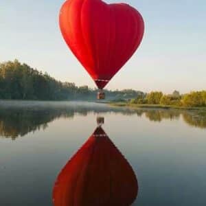 Exklusiv Fahrt für 2 Personen im Heißluftballon